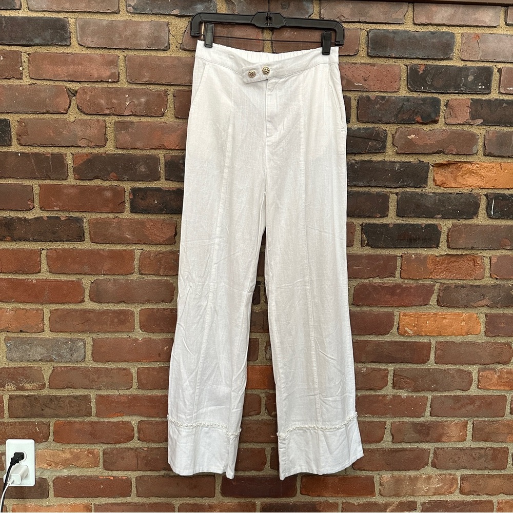 WILDFOX white partial elastic waist (26 X 29) high rise beads embellished